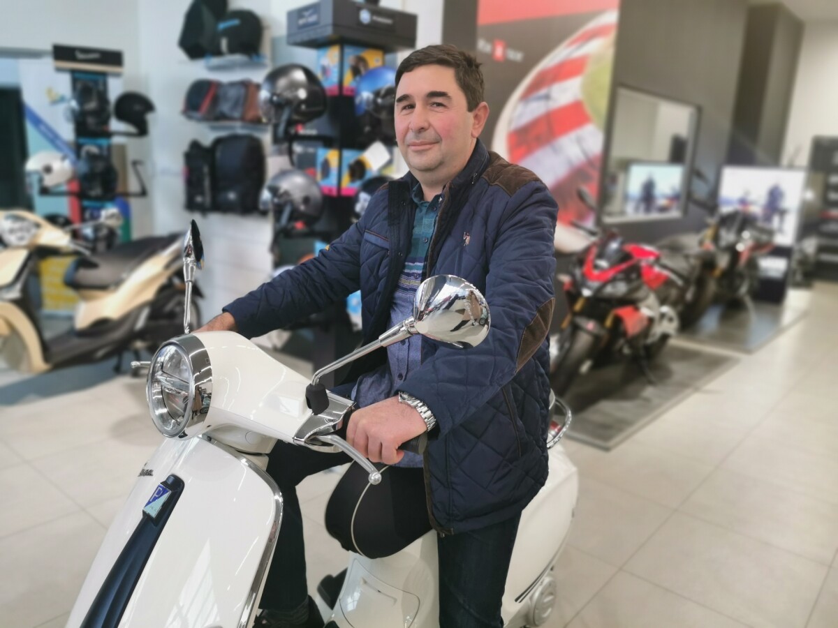 Най-късметлийската Vespa вече има своя собственик